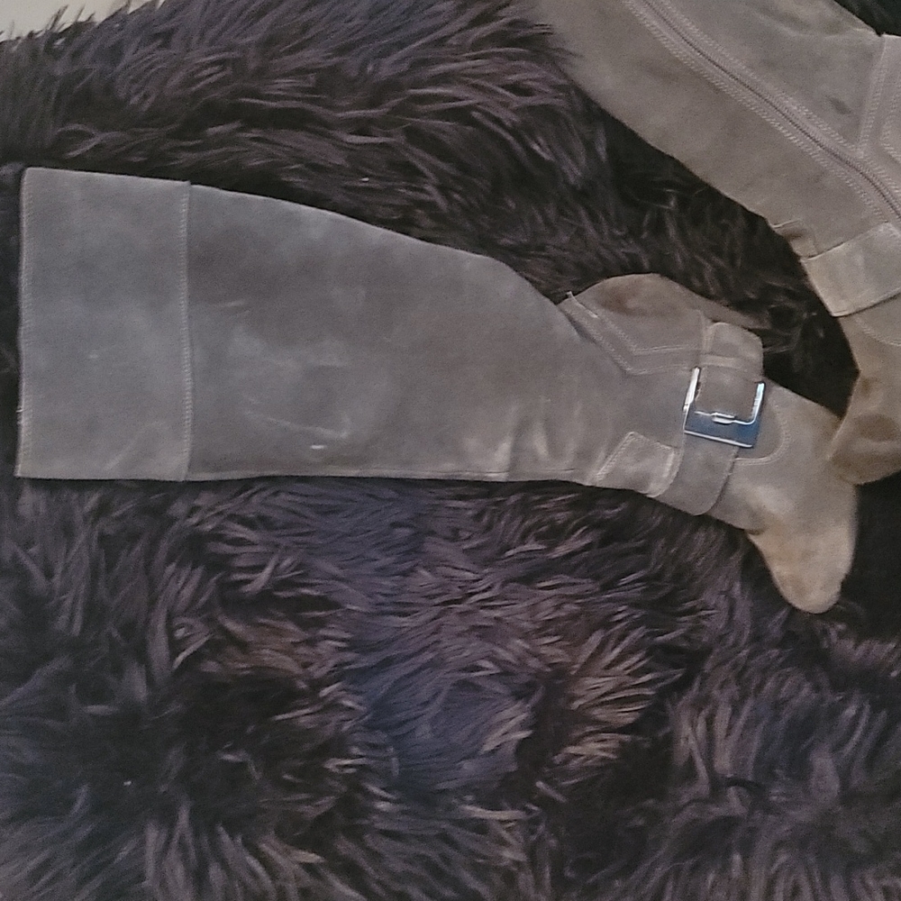 Boot - Picture 2 of 4